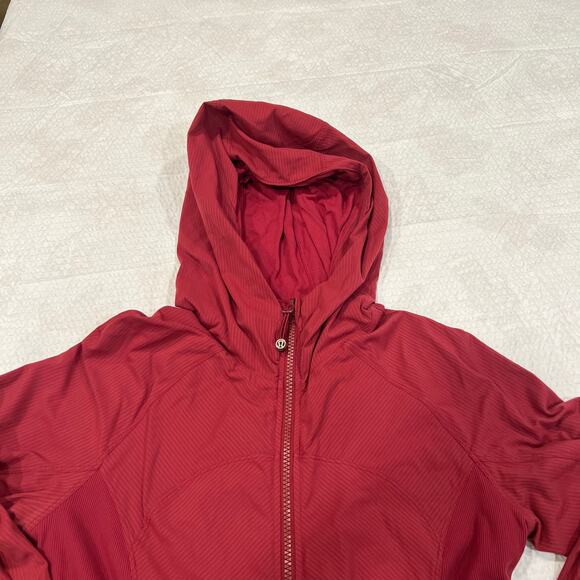 Lululemon in the flux jacket women 8 burgundy / plum - Picture 8 of 8